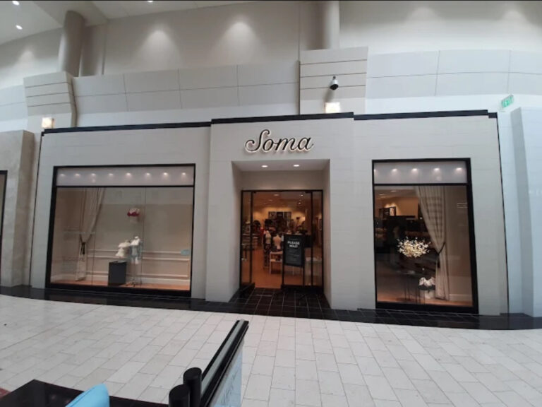 Commercial storefront glass windows for retail businesses in Beaverton Oregon
